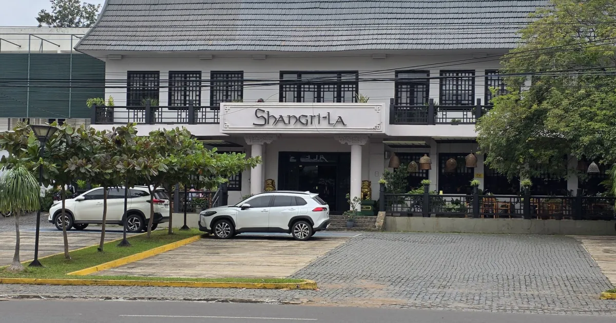 Shangri-La Restaurant