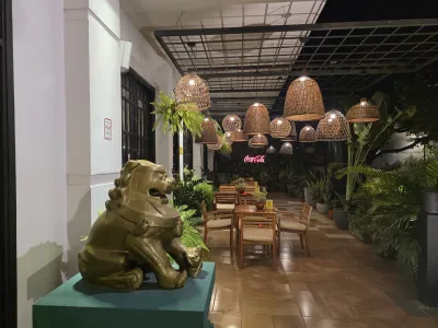 Shangri-La Restaurant