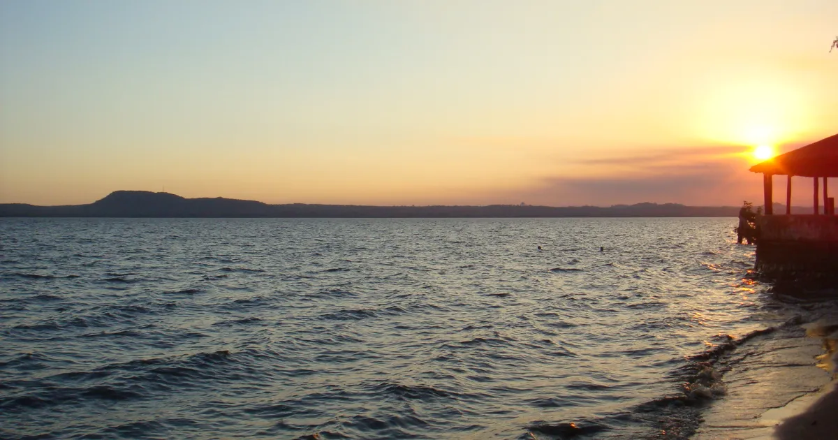 Lago Ypacaraí — San Bernardino