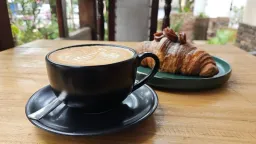 Alzati Books & Coffee Shop