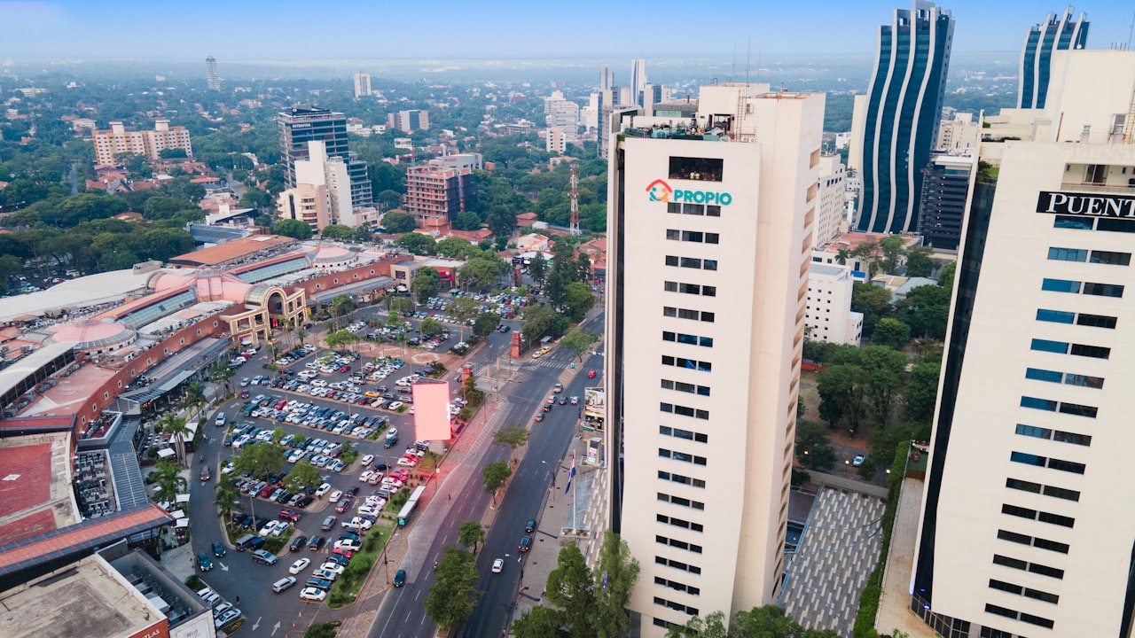 Comprar en Asunción 2026: shoppings, calles y mercados para extranjeros