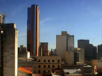 Assunção vs. Medellín vs. Lisboa: onde ser nômade digital em 2026