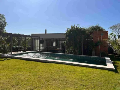 Casa amoblada en venta en condominio Ayres de Sanber, San Bernardino 2