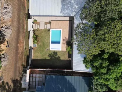 Casa de 3 dormitorios en suite con piscina en venta en San Bernardino 2