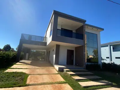 Semi-furnished house for rent in Ribera Acaray gated community