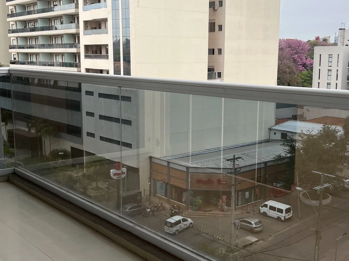 Aluguel de apartamento de 2 quartos na Av. Molas López