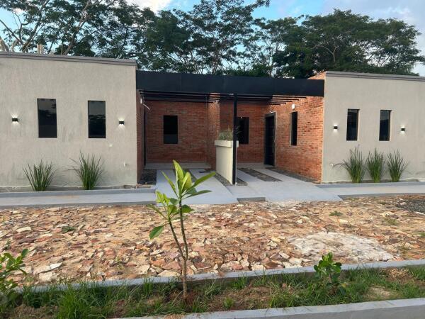 Chalé para alugar em condomínio fechado em Luque
