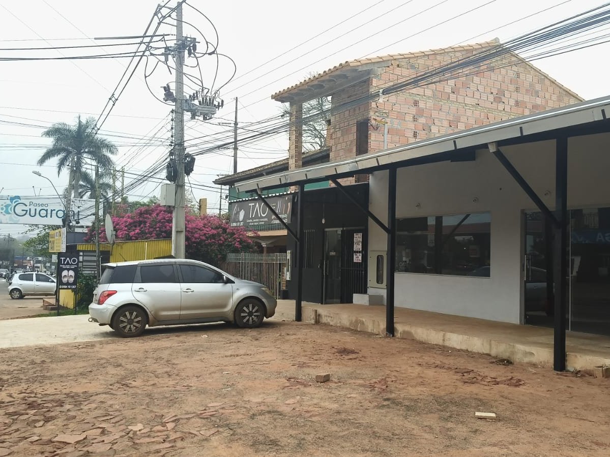 Salão comercial novo para alugar em Itá, Paraguai