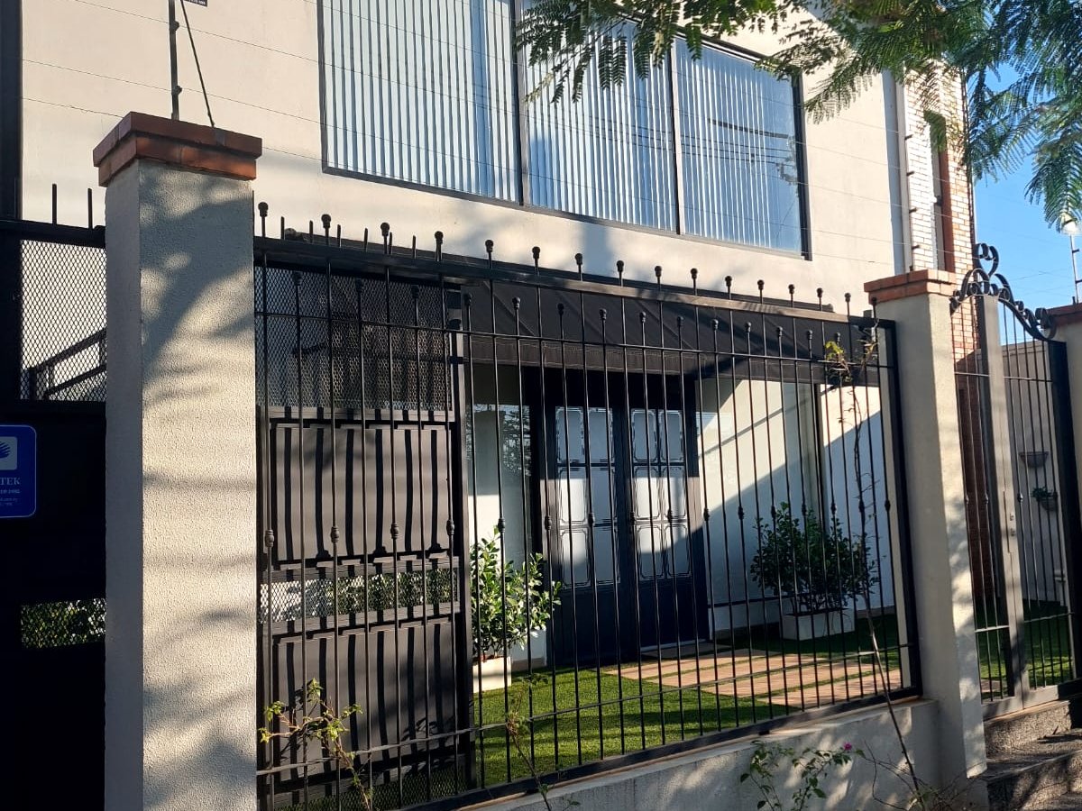 Alquiler de salón comercial en Barrio Herrera