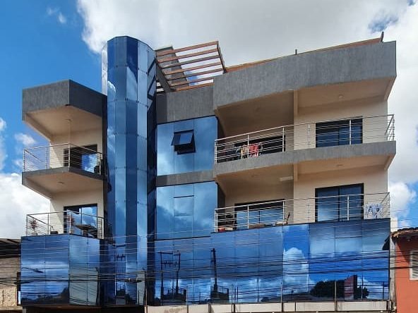 Aluguel de Salão Comercial no Microcentro de Hernandarias, em Frente à ALEX S.A.