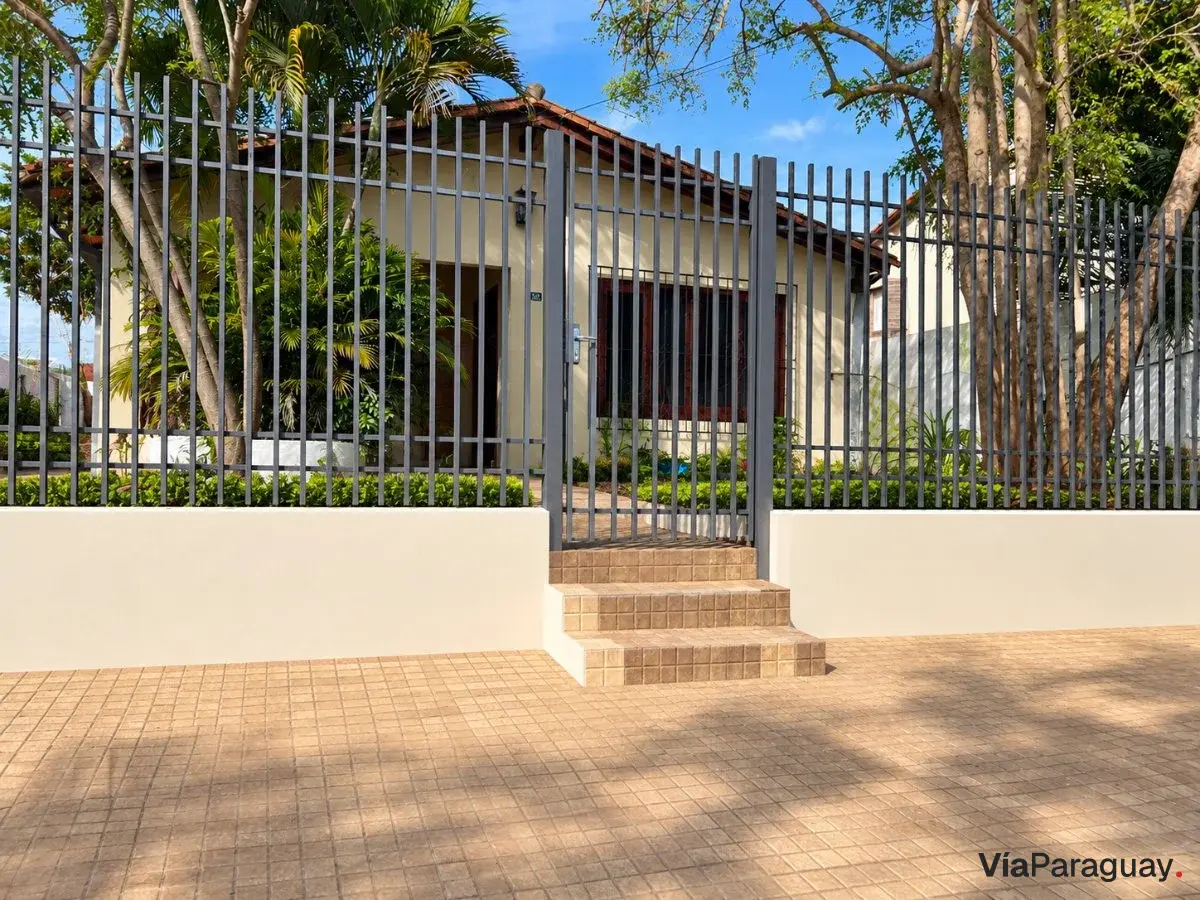 2-Bedroom House for Rent in Fernando de la Mora, Zona Sur