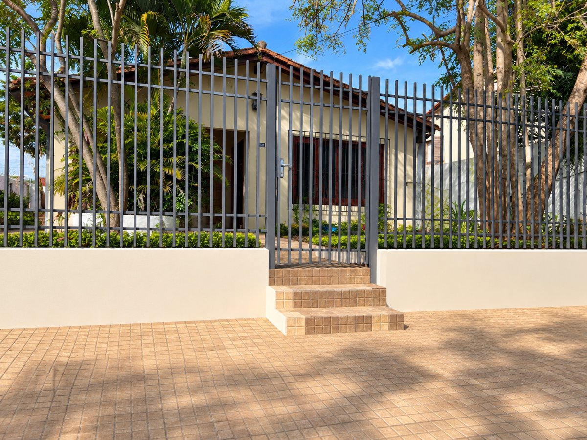 2-Bedroom House for Rent in Fernando de la Mora, Zona Sur