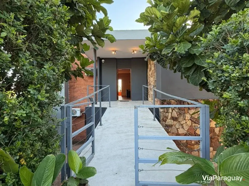 Casa amoblada de 5 o más dormitorios en alquiler, San Bernardino