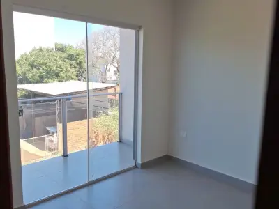 Apartamento de 3 quartos na área Laguna Grande, San Lorenzo