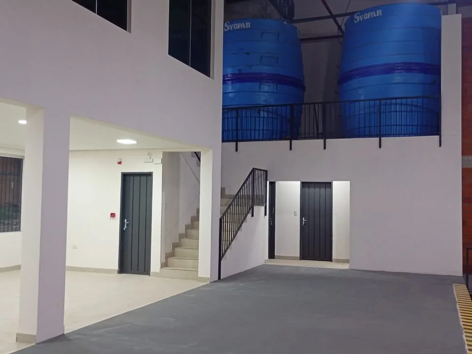 610 m² Warehouse for Rent in Mariano Roque Alonso