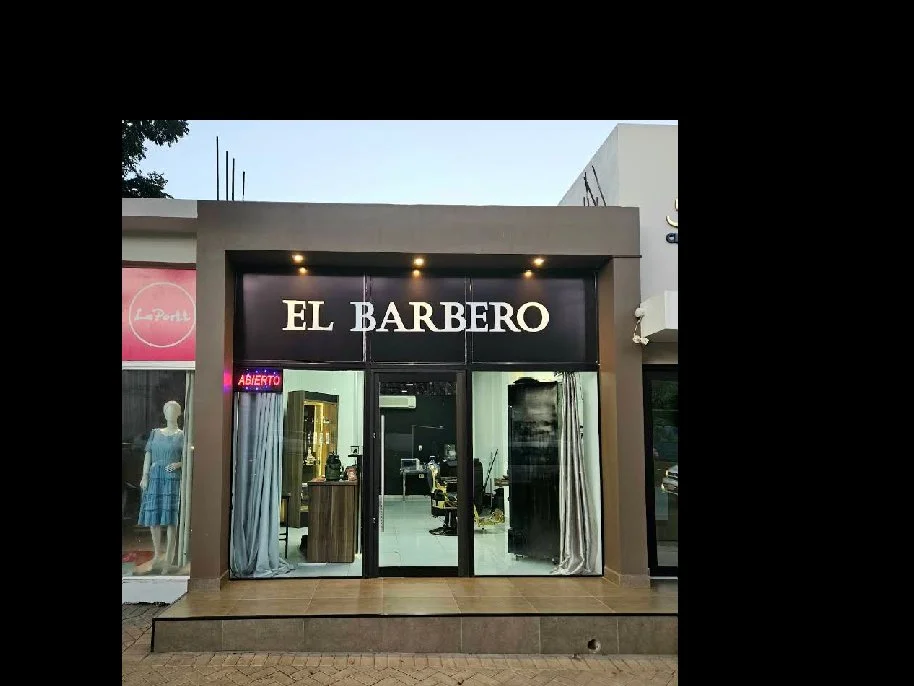 Salão comercial de 60 m² na Área 1, Ciudad del Este, na avenida
