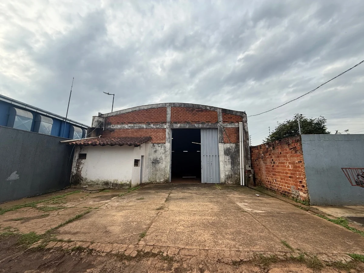 Galpão industrial para alugar no bairro San José, Ciudad del Este