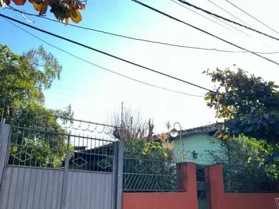 Spacious House for Sale in Barrio La Victoria, Lambaré