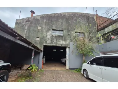 Amplo depósito comercial para alugar no centro de Encarnación