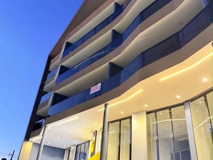 Amplio salón comercial en alquiler en Boquerón, CDE