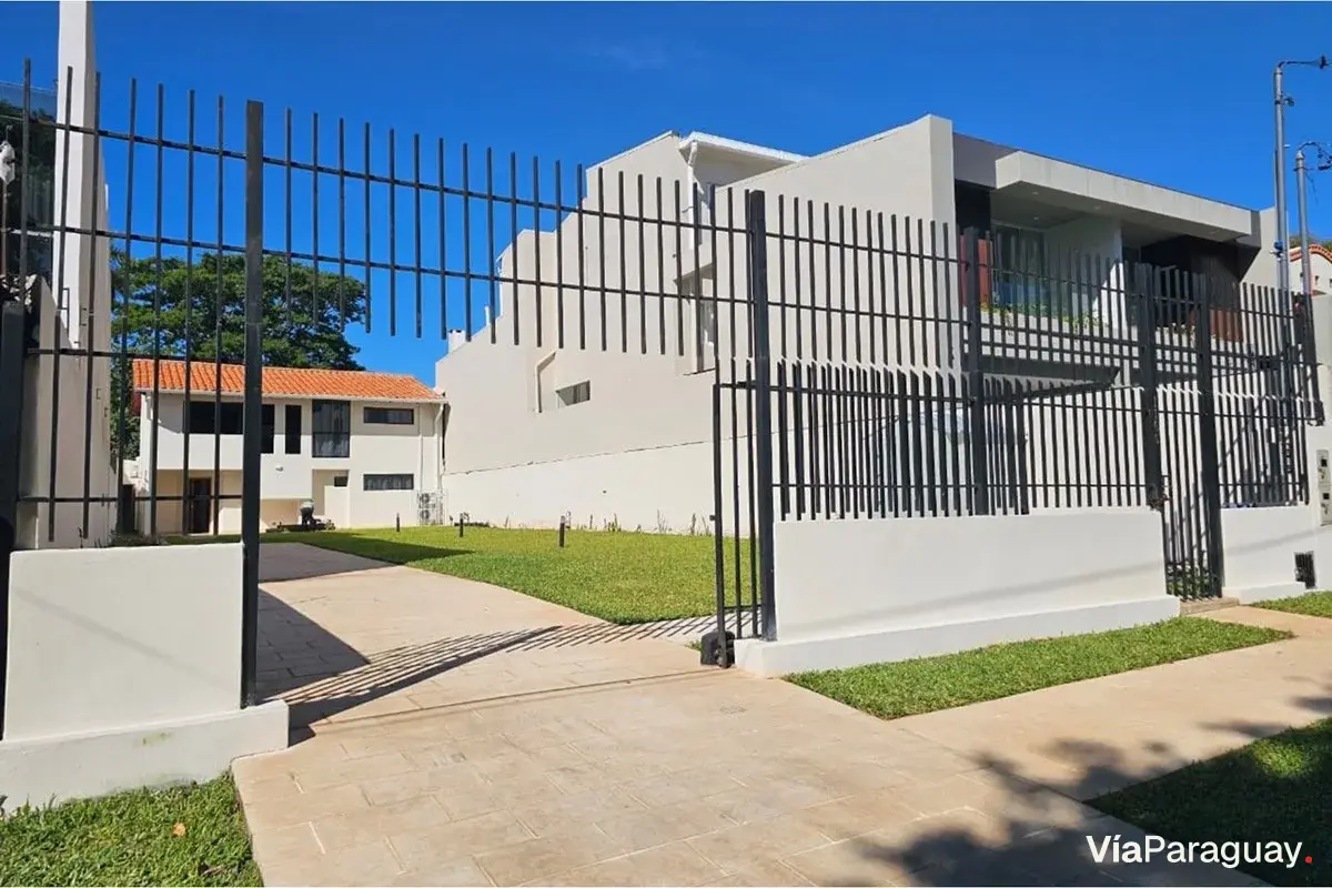Casa nova para alugar no Barrio Madame Lynch, Assunção