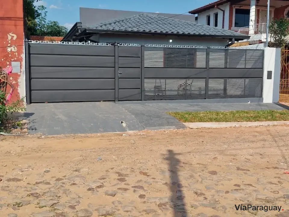 Casa a estrenar en venta en Villa Elisa, acceso sur