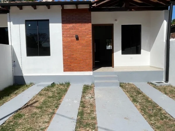 Casa nova à venda em Villa Elisa, zona Fábrica Mazzei