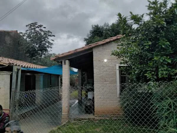 Casa a refaccionar en el centro de Villa Elisa