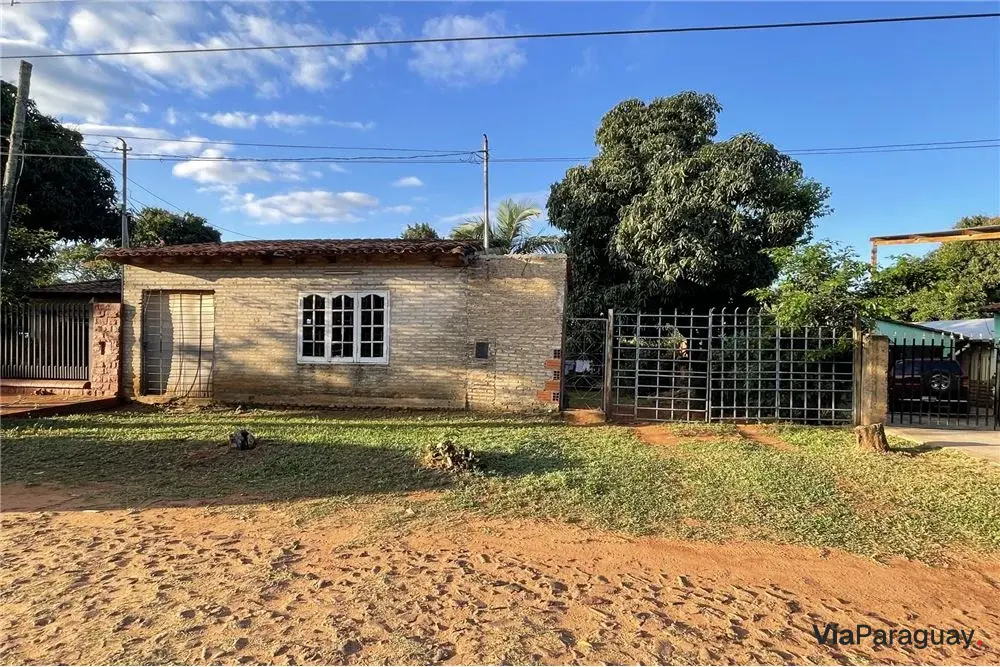 House for sale to renovate in Fracción Don Luis, Capiatá