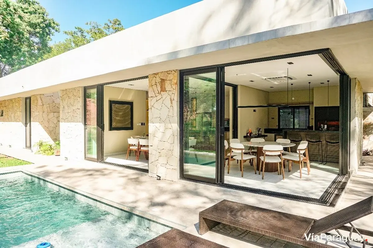 Casa mobiliada nova à venda em San Bernardino