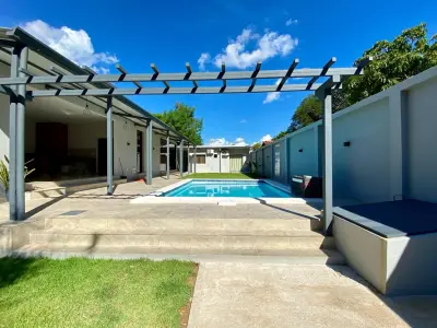 Casa amoblada a estrenar en venta en San Bernardino