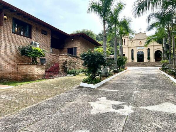 Casa amoblada con piscina en alquiler en el Casco Histórico, San Bernardino
