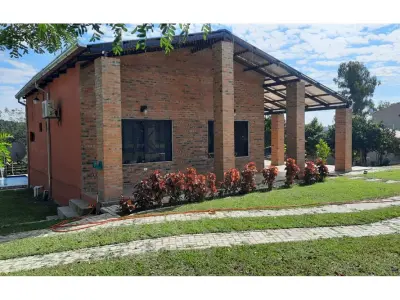 Furnished house for rent in Atyrá with pool