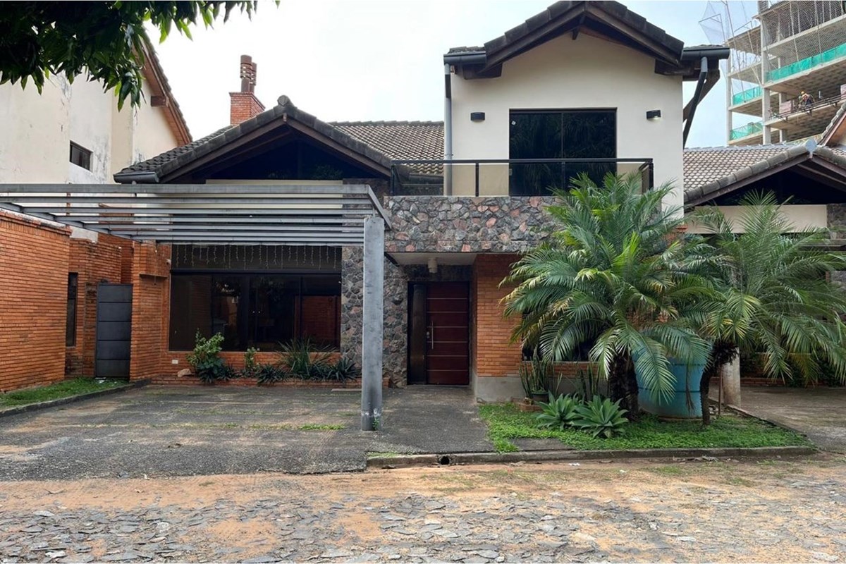 Casa amoblada en alquiler en barrio cerrado Sueños, Laguna Grande