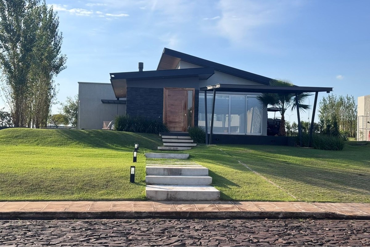 Furnished house for sale in Agua Vista, San Juan del Paraná
