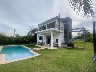 Casa amoblada en venta en Aqua Village, San Bernardino