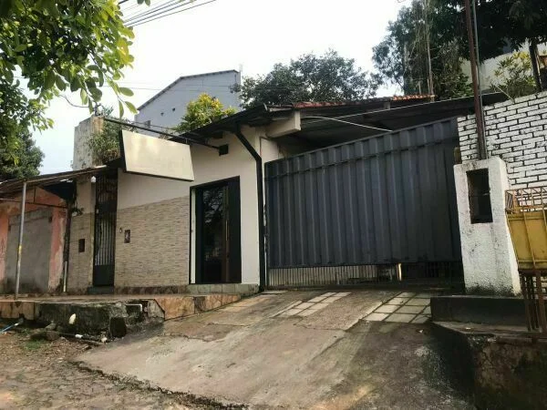 Casa amoblada en venta en Barrio Catedral, Ciudad del Este
