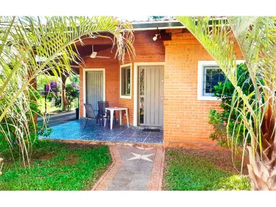 Casa amoblada en venta en Kokue Guasu, Areguá