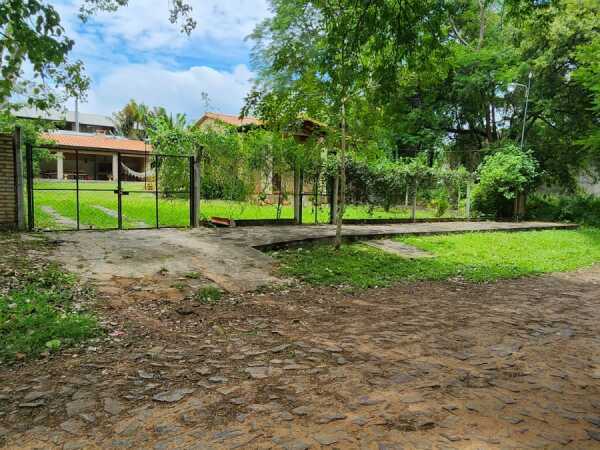 Casa amoblada en venta en San Bernardino, Cordillera – 3 dormitorios