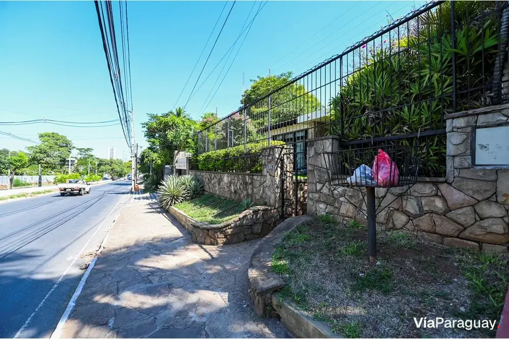 Casa mobiliada à venda em San Vicente, Assunção