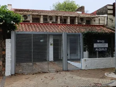 Casa ampla para alugar no Barrio Jara, Assunção — residência ou escritório