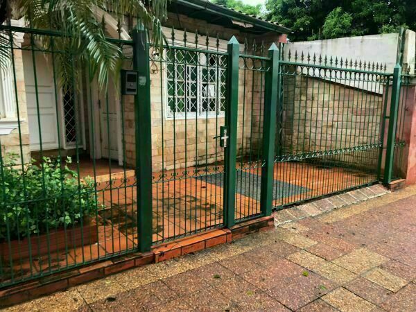 Casa amplia en venta en Fernando de la Mora Norte | 5 dormitorios