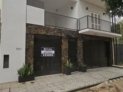 Casa amplia en venta en Villa Aurelia, Asunción