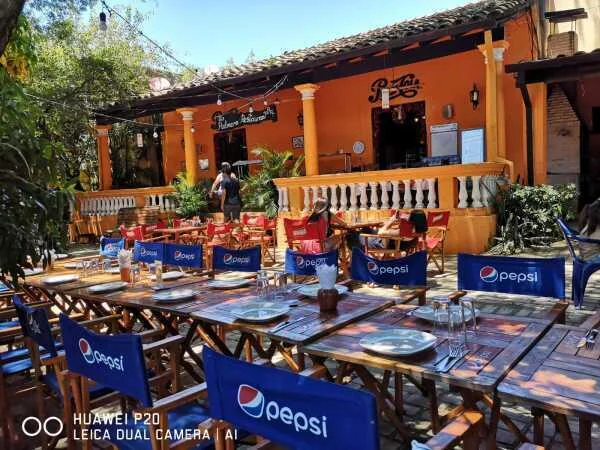 Casa colonial en alquiler en el centro de Areguá