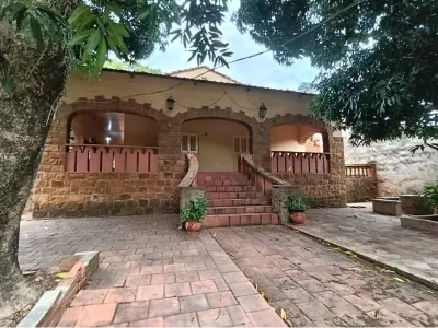Colonial house for sale in Caacupé, Cordillera