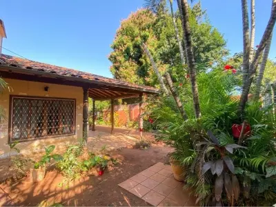 Casa colonial en venta en Fernando de la Mora