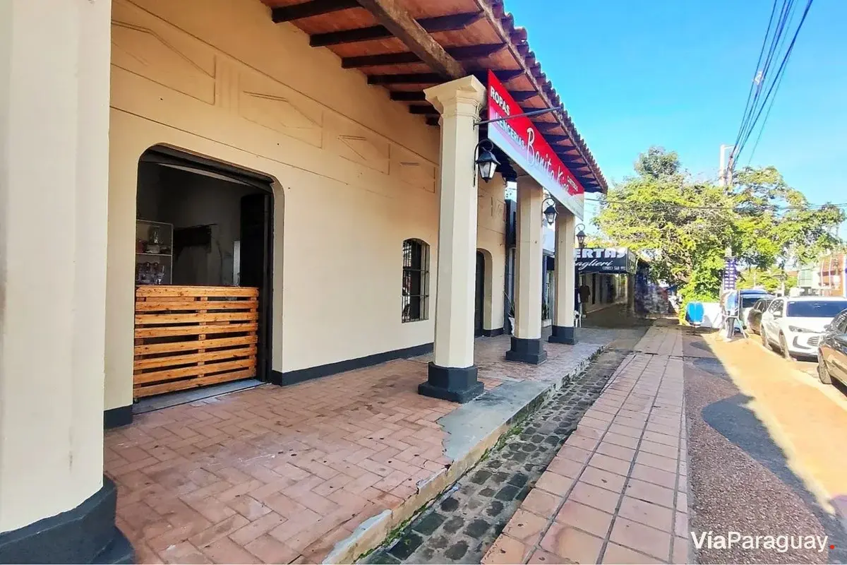 Colonial house for sale in Okara Poty, Itauguá
