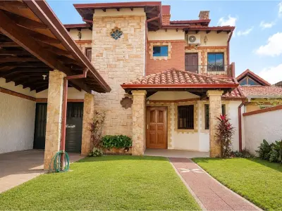 Casa comercial para alugar em Villa Morra, Assunção