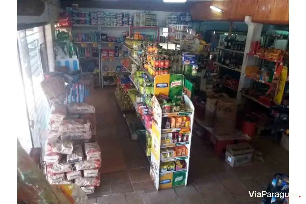Casa comercial à venda em San Isidro, Encarnação