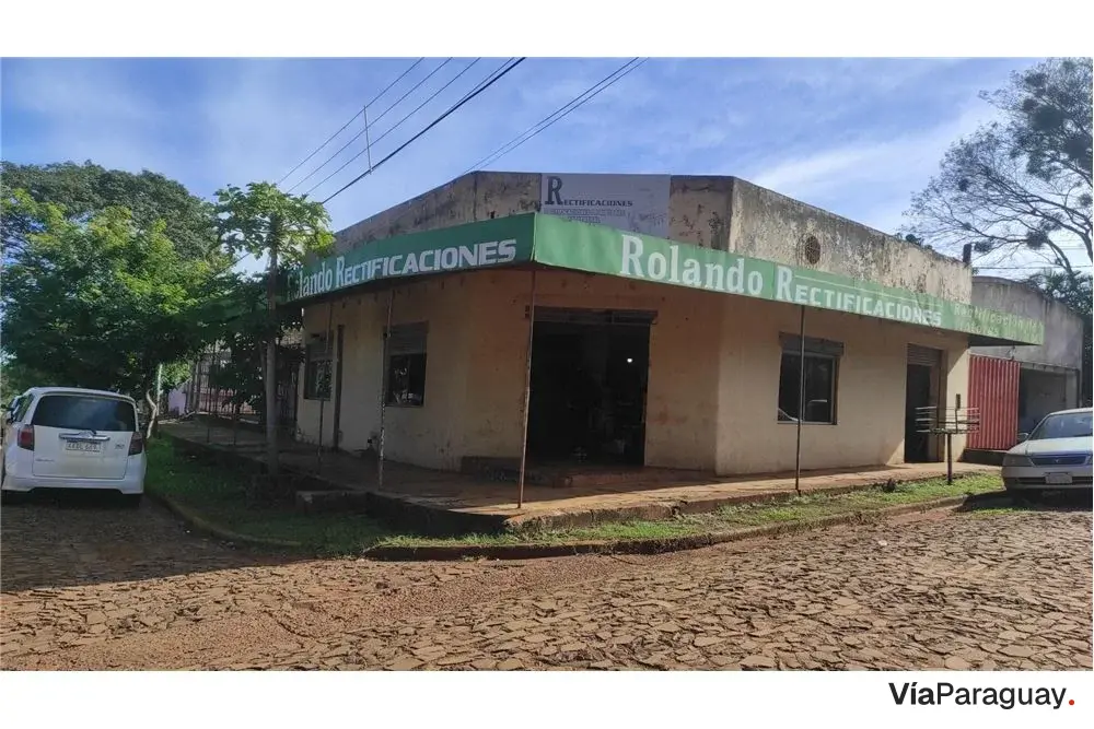 Casa com espaço comercial à venda no Barrio Santa María